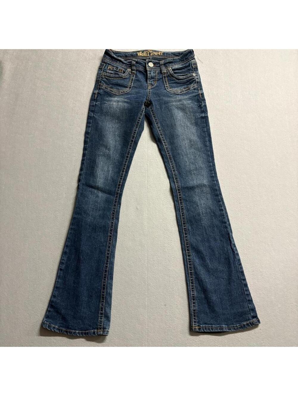 WallFlower Bootcut Jeans Womens Size 3 Blue Denim Embellished Flap Pocket